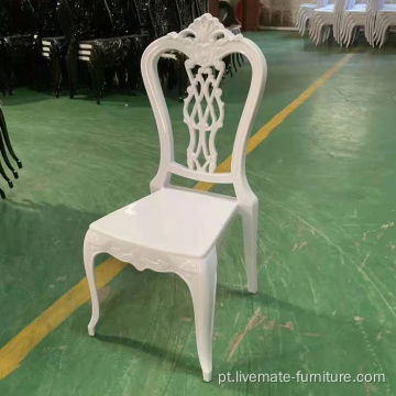 Cadeiras de resina Chivari para o casamento do hotel